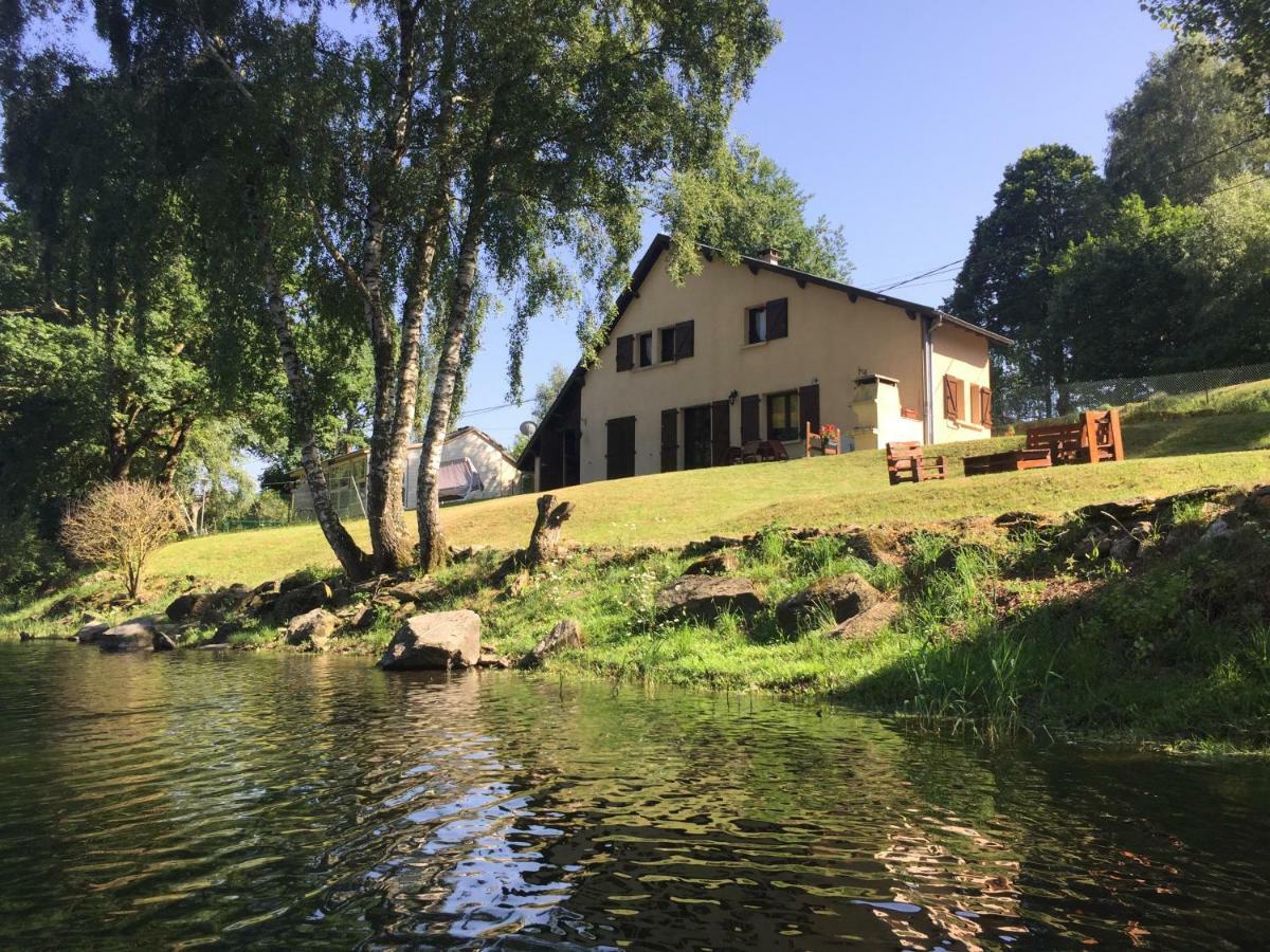 Maison Lac De Pareloup -Les Pieds Dans L'Eau- Arvieu Eksteriør bilde